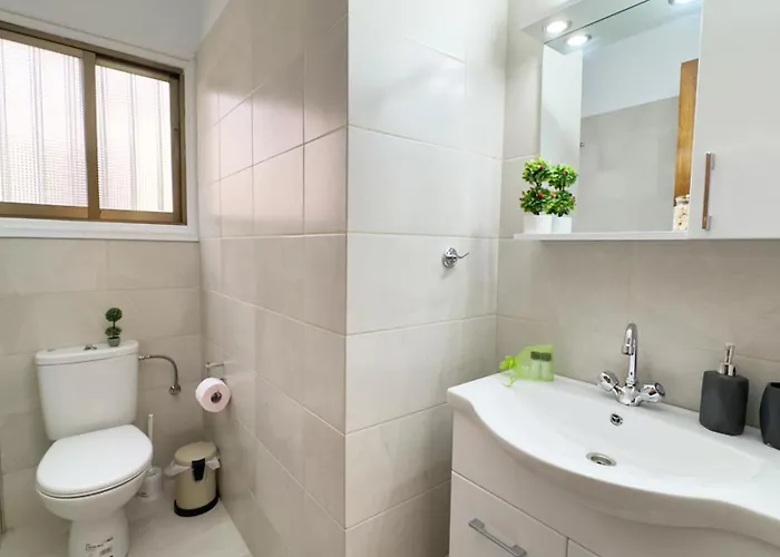 Sundybeach Beachfront 2bdr Dhekelia Διαμέρισμα