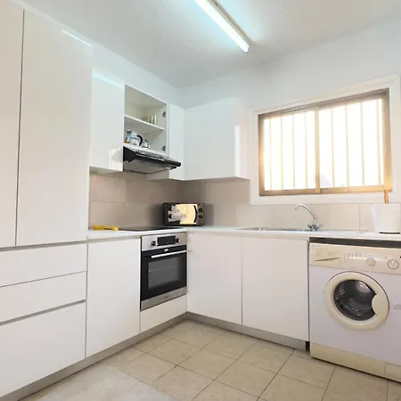 Apartamento Sundybeach Beachfront 2bdr Dhekelia