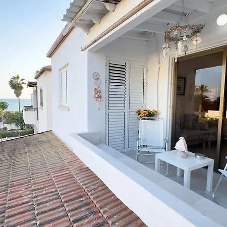 Sundybeach Beachfront 2bdr Dhekelia Lägenhet Larnaca